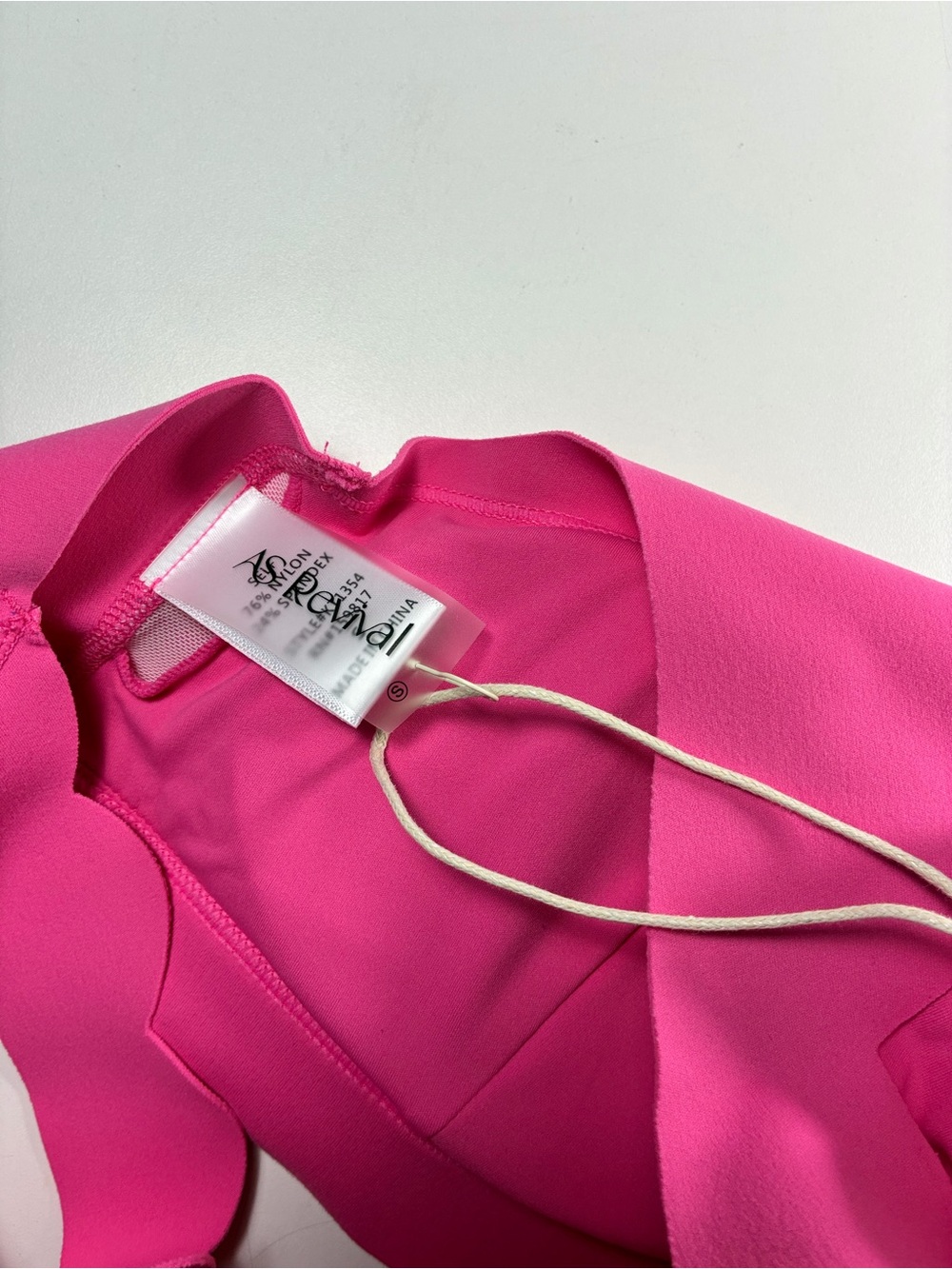 NWT AS Revival Scalloped Cross-Back Sports Bra in Hot Pink - Picture 7 of 9